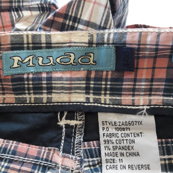 NWT Plaid Shorts - Picture 4 of 5